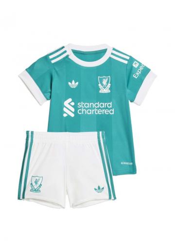 Спортивные шорты