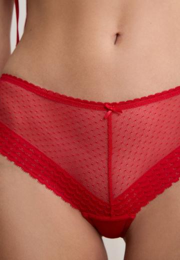 Трусы на бедрах