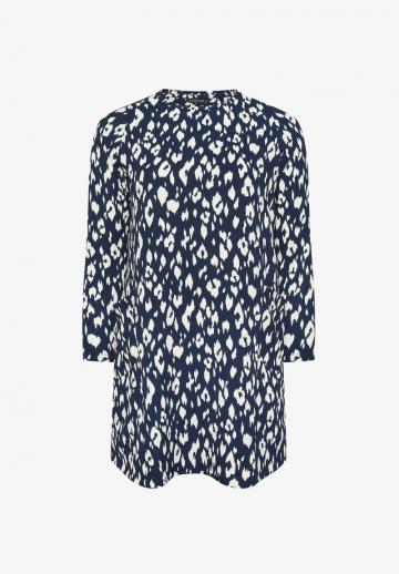 Длинный пуловер