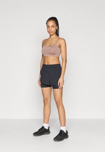 Спортивный бюстгальтер