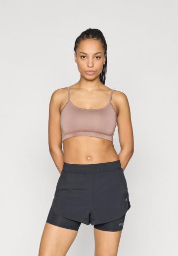 Спортивный бюстгальтер