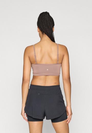 Спортивный бюстгальтер