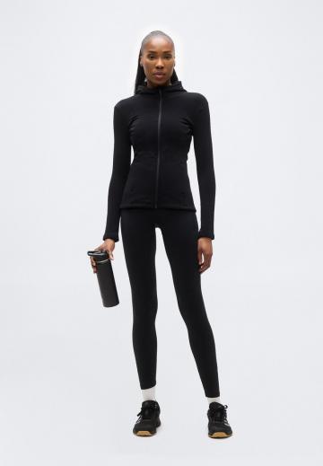 Спортивная толстовка