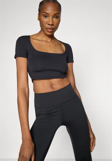 Спортивная майка