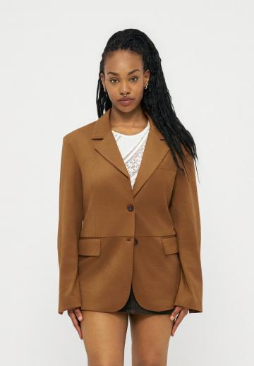 Длинный блейзер