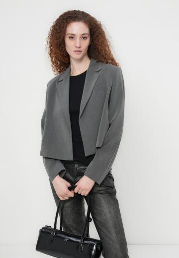 Короткий блейзер