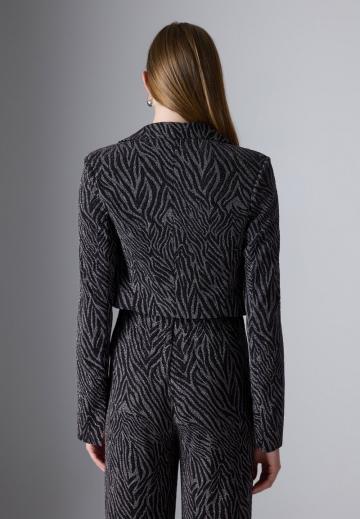 Короткий блейзер