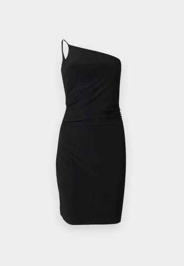 Платье без бретелек