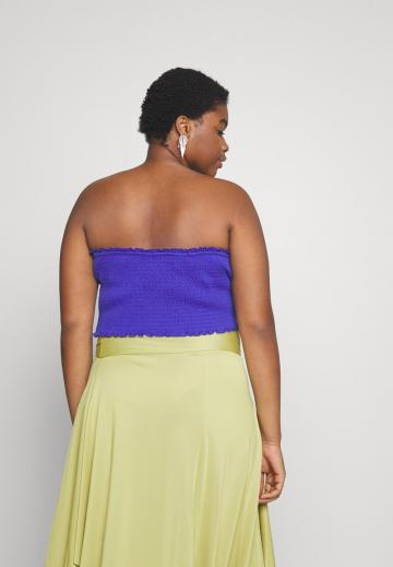 Топ без бретелек