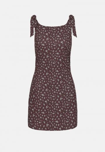 Короткое платье