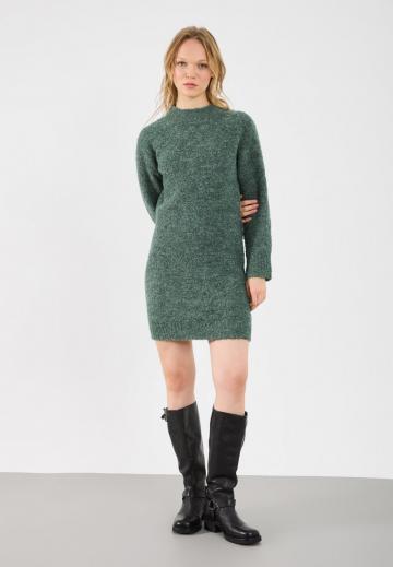 Короткое платье