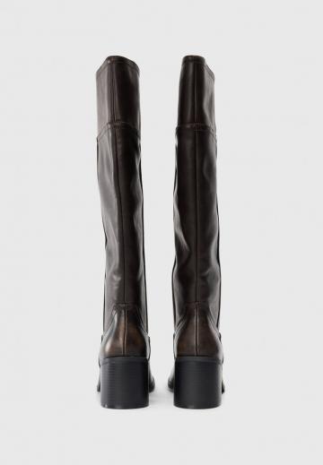 Высокие сапоги