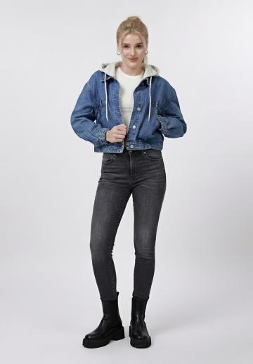 Джинсовая куртка