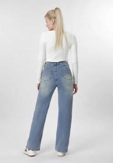 Свободные джинсы