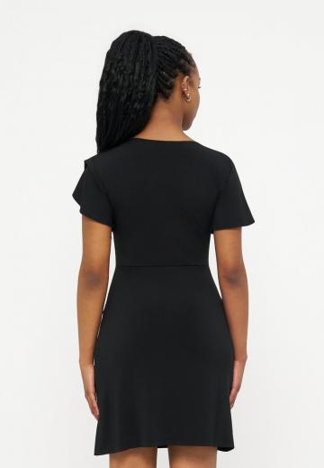 Короткое платье