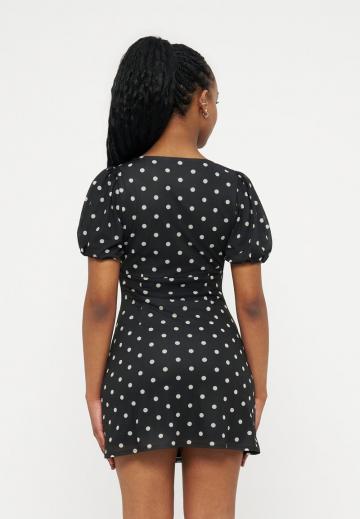 Короткое платье