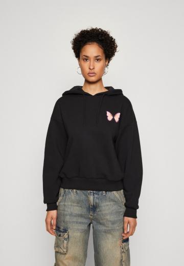 Пуловер с капюшоном