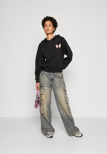 Пуловер с капюшоном