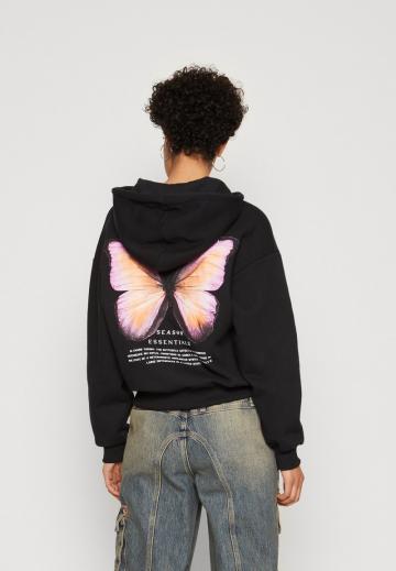 Пуловер с капюшоном