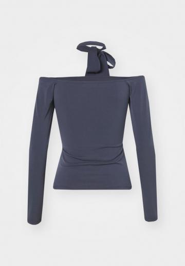 Топ на одно плечо