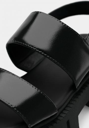 Босоножки на платформе