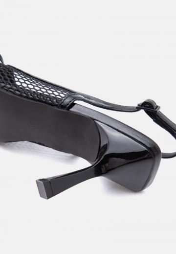 Туфли на высоком каблуке