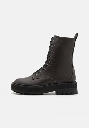 Полусапожки на платформе