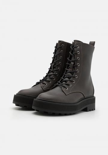 Полусапожки на платформе