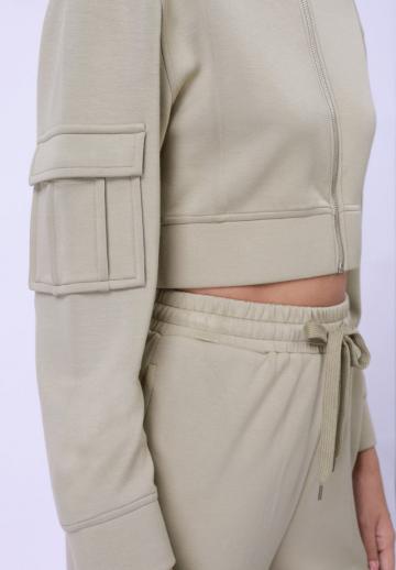 Спортивная куртка