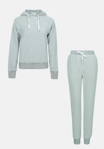 Спортивная куртка