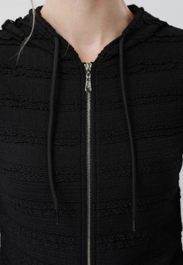 Вязаный жилет