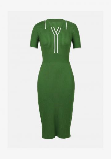 Вязаное платье