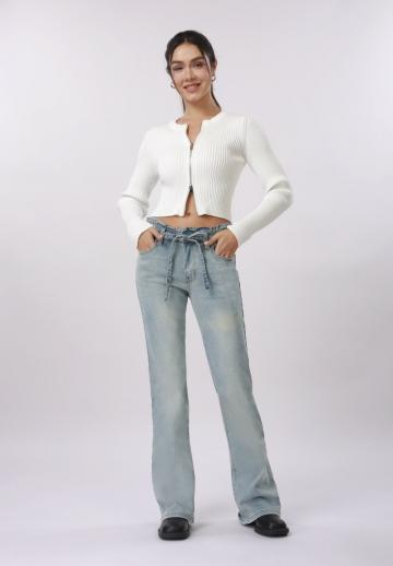 Клешеные джинсы