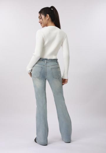 Клешеные джинсы