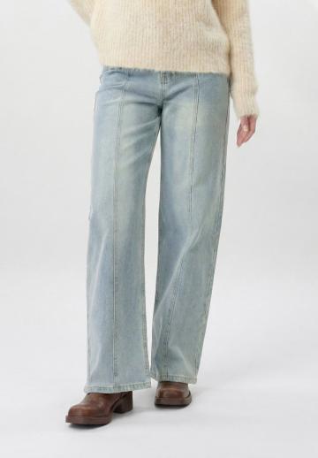Свободные джинсы