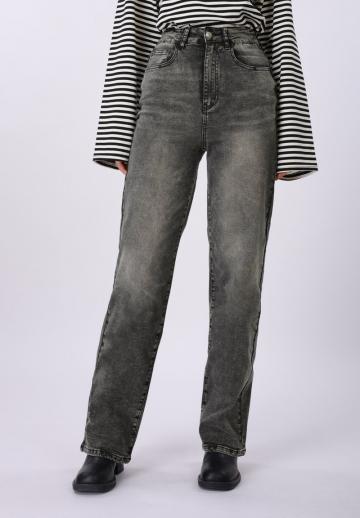 Свободные джинсы