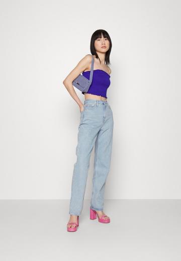 Бюстгальтер без бретелек