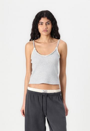 Топ на бретельках