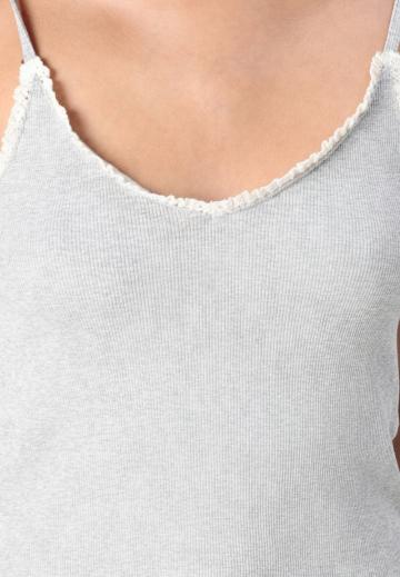 Топ на бретельках