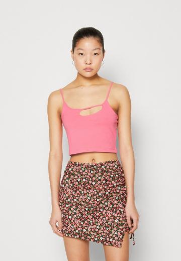 Топ на бретельках