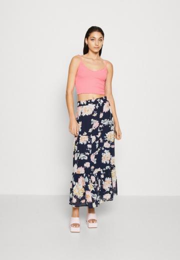 Топ на бретельках