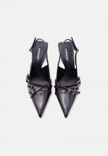 Туфли на высоком каблуке