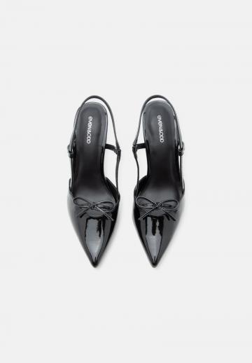 Туфли на высоком каблуке