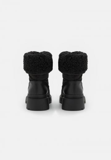 Зимние ботинки