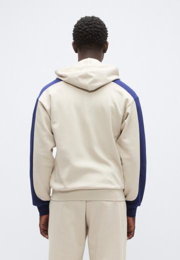 Спортивная кофта