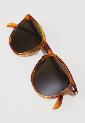 Солнечные очки