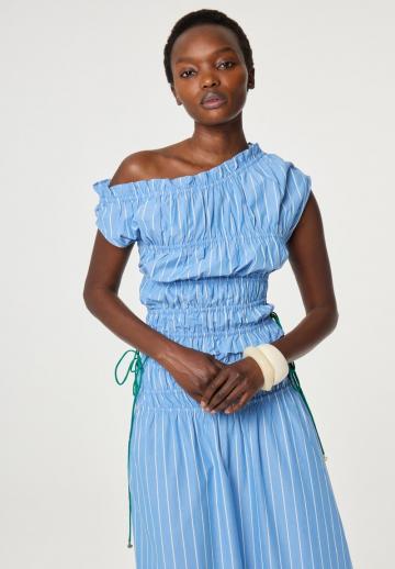 Блузка без рукавов