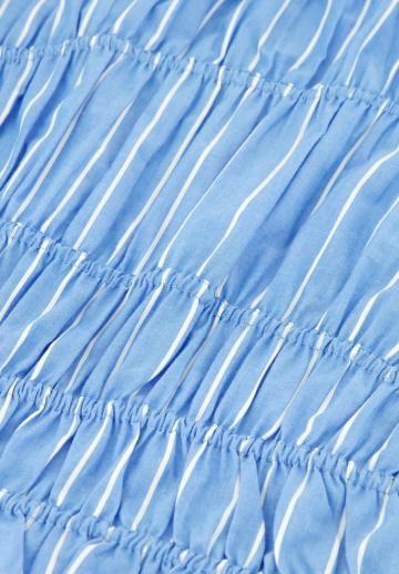 Блузка без рукавов