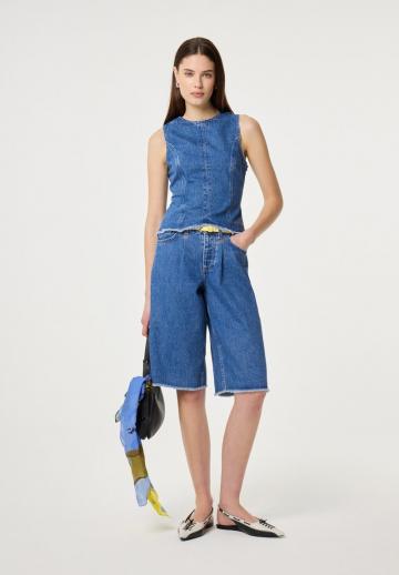 Блузка без рукавов