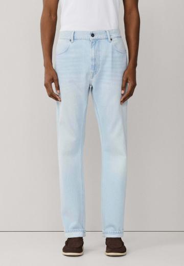 Прямые джинсы